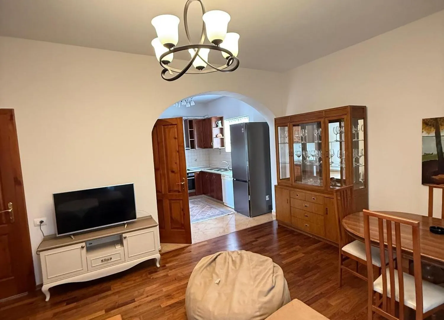 Guesthouse Brahja, Tirana 0*,