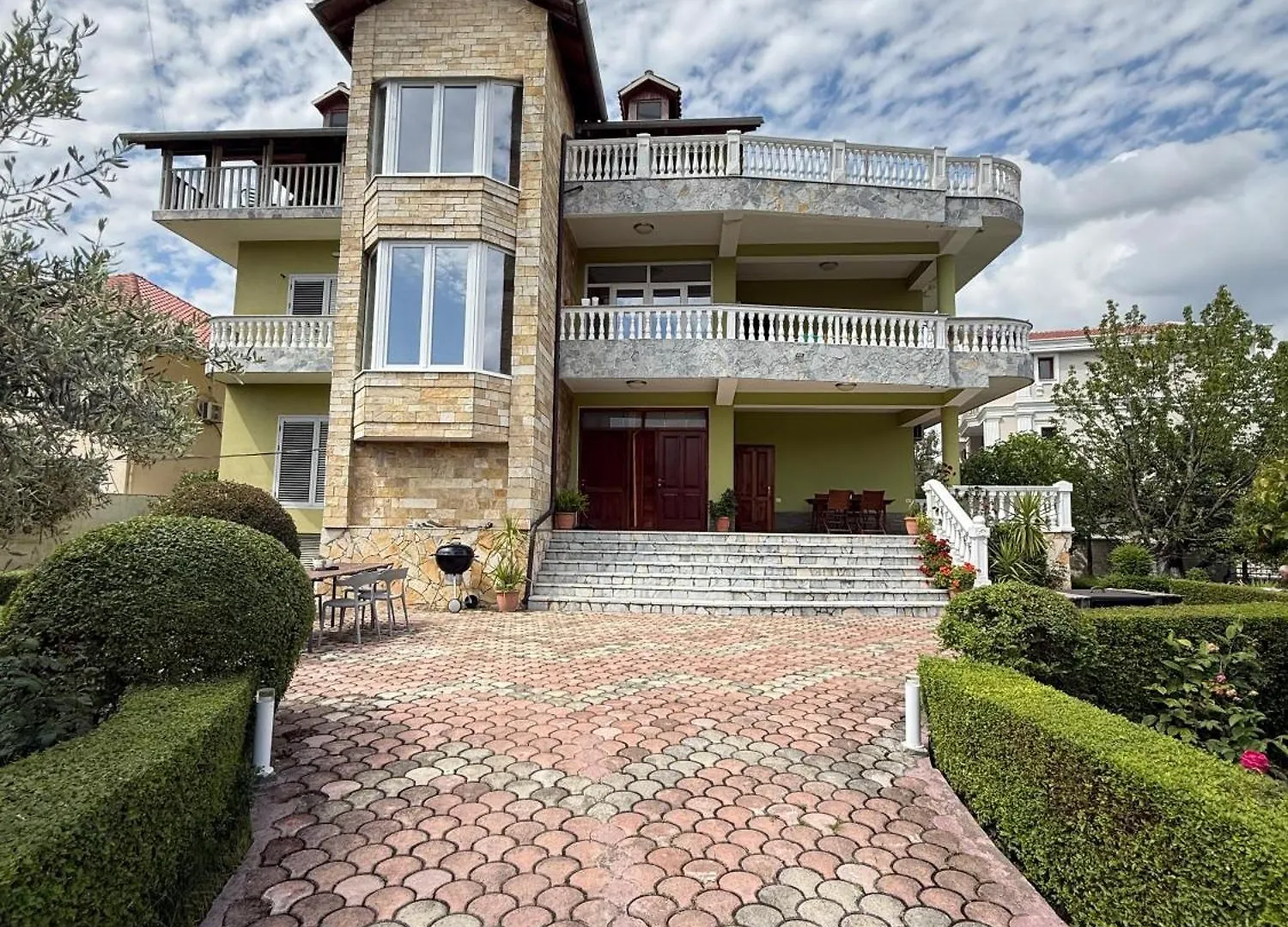 Guesthouse Brahja, Tirana Maison d'hôtes